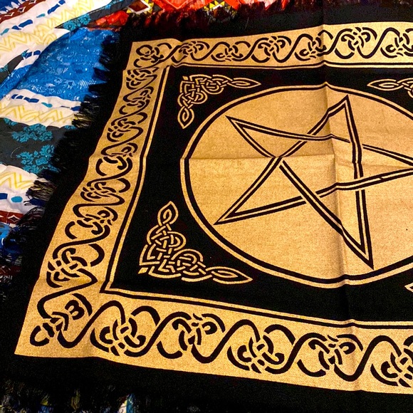 Alter Cloth - Picture 3 of 6